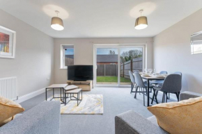 Spacious 3 Bedroom House with Garden in Birmingham